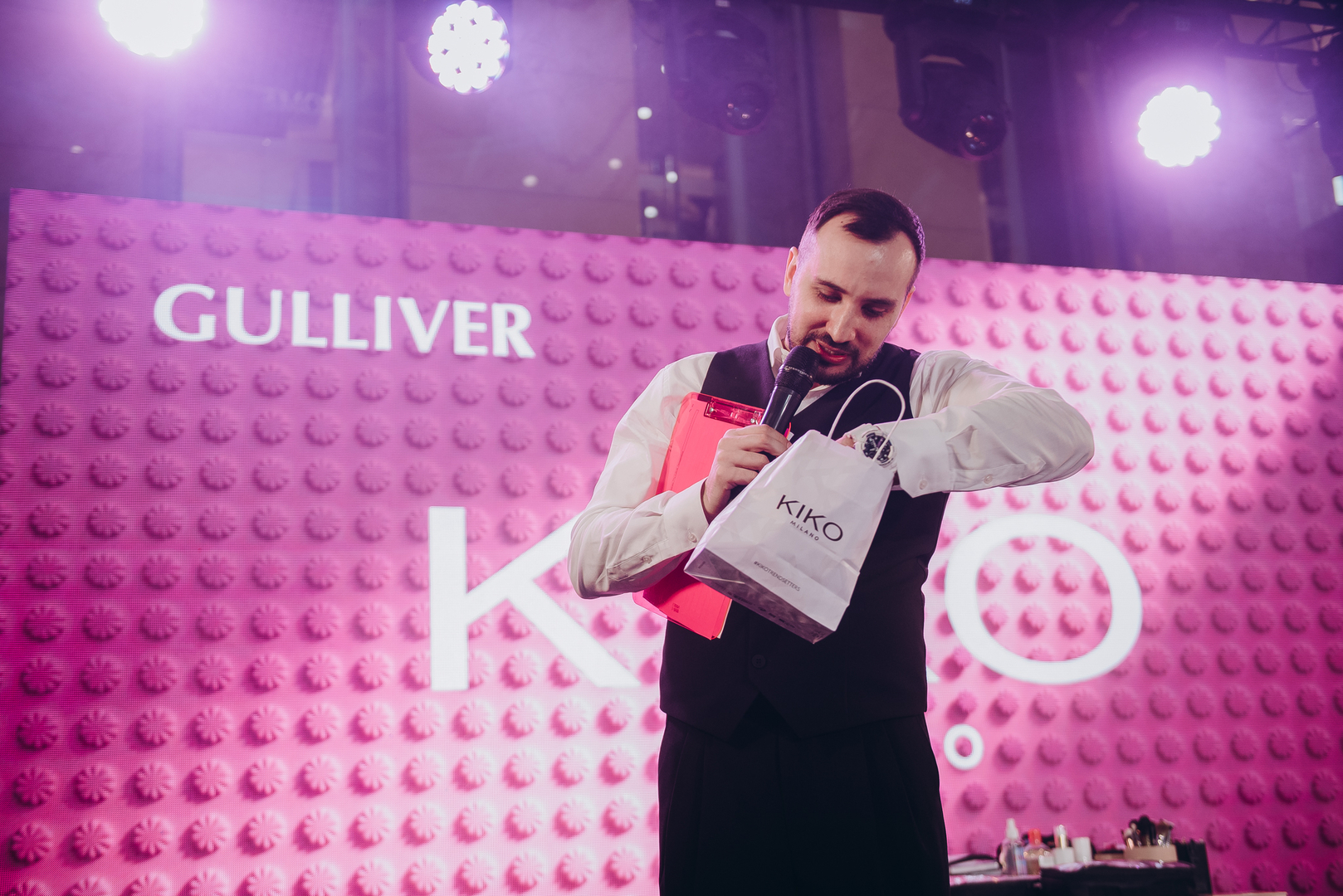 &quot;Весна у Gulliver – час святкувати!&quot; за участі: Єгора Андрюшина, Насті Цимбалару, Олени Тополі та Валентини Олеярник та розіграш від TOUS  image-43