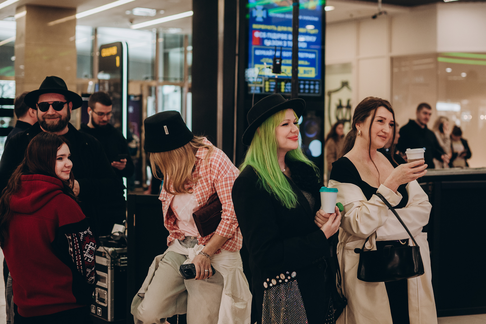 &quot;Весна у Gulliver – час святкувати!&quot; за участі: Єгора Андрюшина, Насті Цимбалару, Олени Тополі та Валентини Олеярник та розіграш від TOUS  image-44