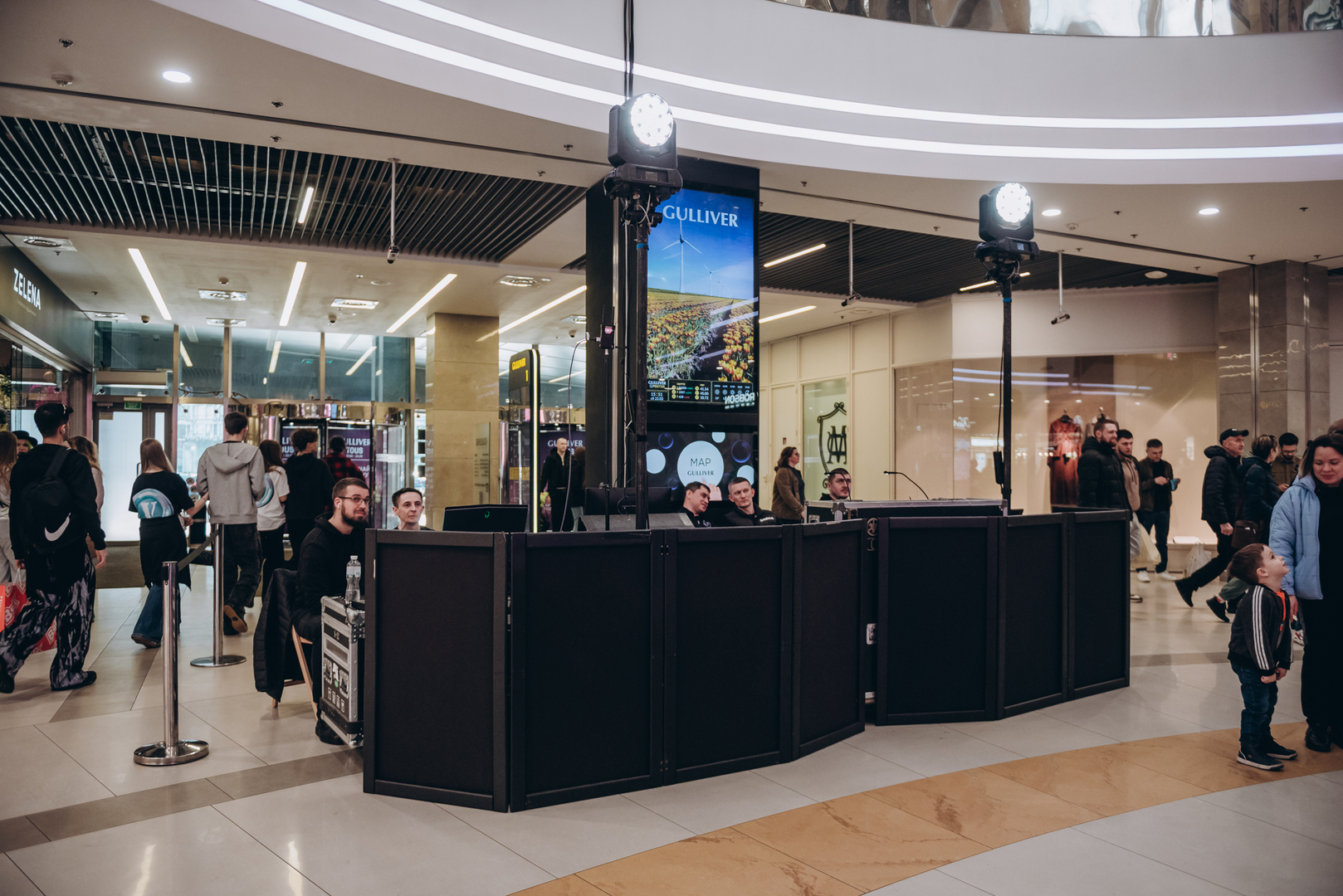 &quot;Весна у Gulliver – час святкувати!&quot; за участі: Єгора Андрюшина, Насті Цимбалару, Олени Тополі та Валентини Олеярник та розіграш від TOUS  image-109