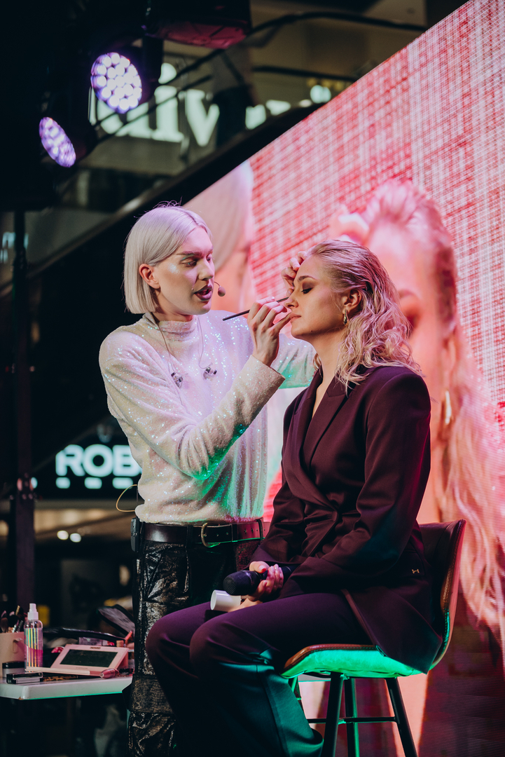 &quot;Весна у Gulliver – час святкувати!&quot; за участі: Єгора Андрюшина, Насті Цимбалару, Олени Тополі та Валентини Олеярник та розіграш від TOUS  image-119