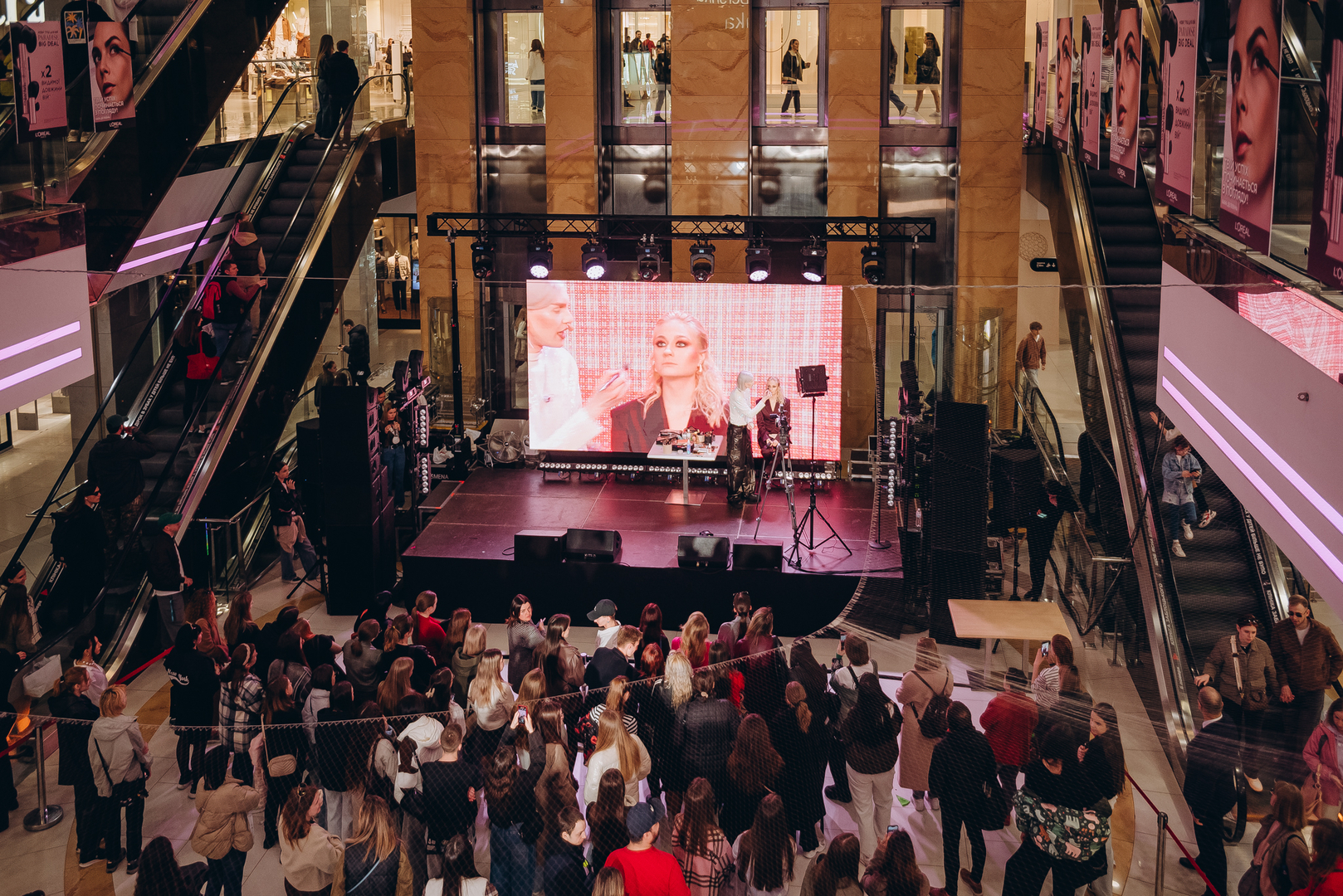 &quot;Весна у Gulliver – час святкувати!&quot; за участі: Єгора Андрюшина, Насті Цимбалару, Олени Тополі та Валентини Олеярник та розіграш від TOUS  image-129