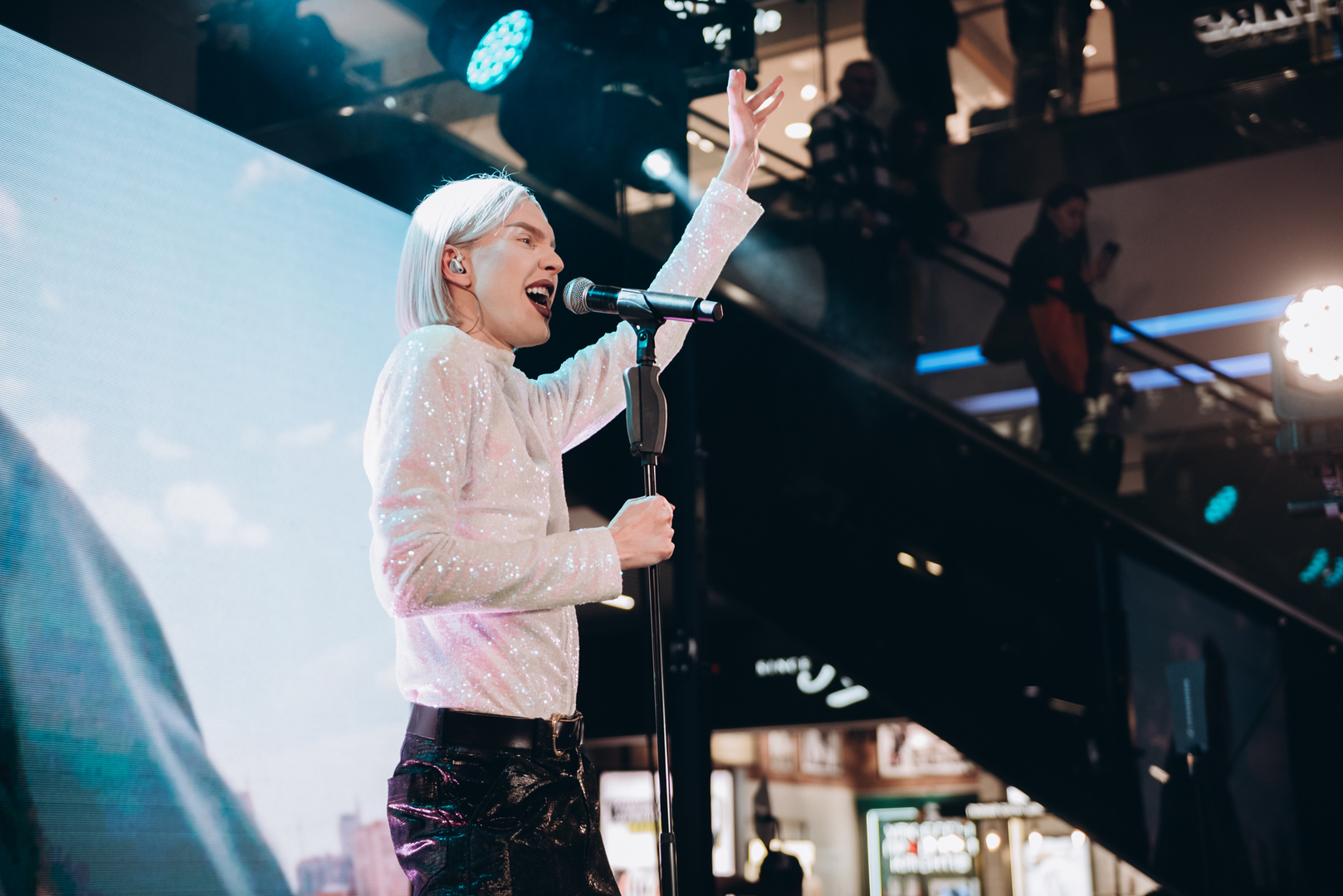 &quot;Весна у Gulliver – час святкувати!&quot; за участі: Єгора Андрюшина, Насті Цимбалару, Олени Тополі та Валентини Олеярник та розіграш від TOUS  image-155