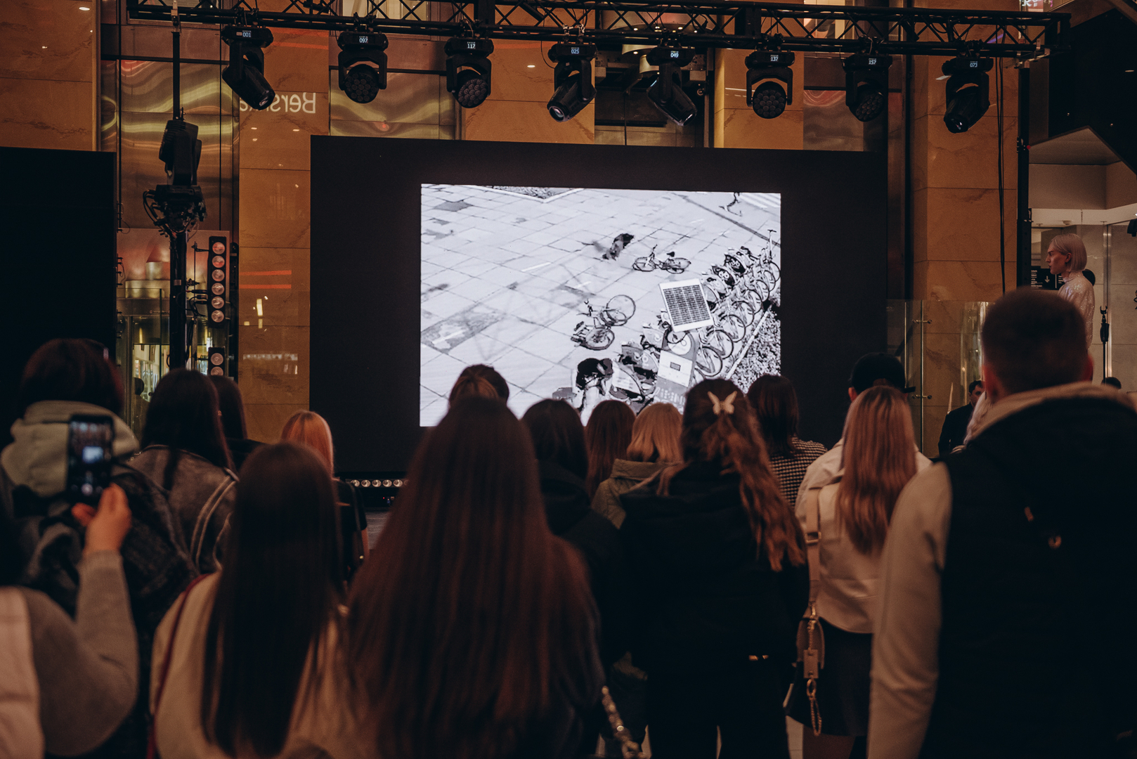 &quot;Весна у Gulliver – час святкувати!&quot; за участі: Єгора Андрюшина, Насті Цимбалару, Олени Тополі та Валентини Олеярник та розіграш від TOUS  image-175