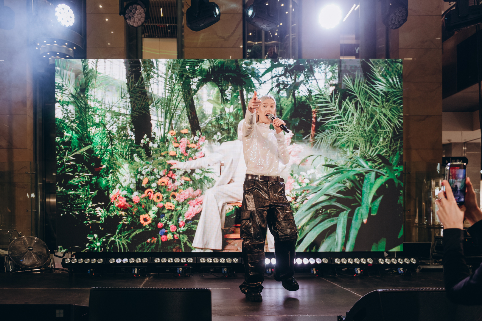 &quot;Весна у Gulliver – час святкувати!&quot; за участі: Єгора Андрюшина, Насті Цимбалару, Олени Тополі та Валентини Олеярник та розіграш від TOUS  image-182