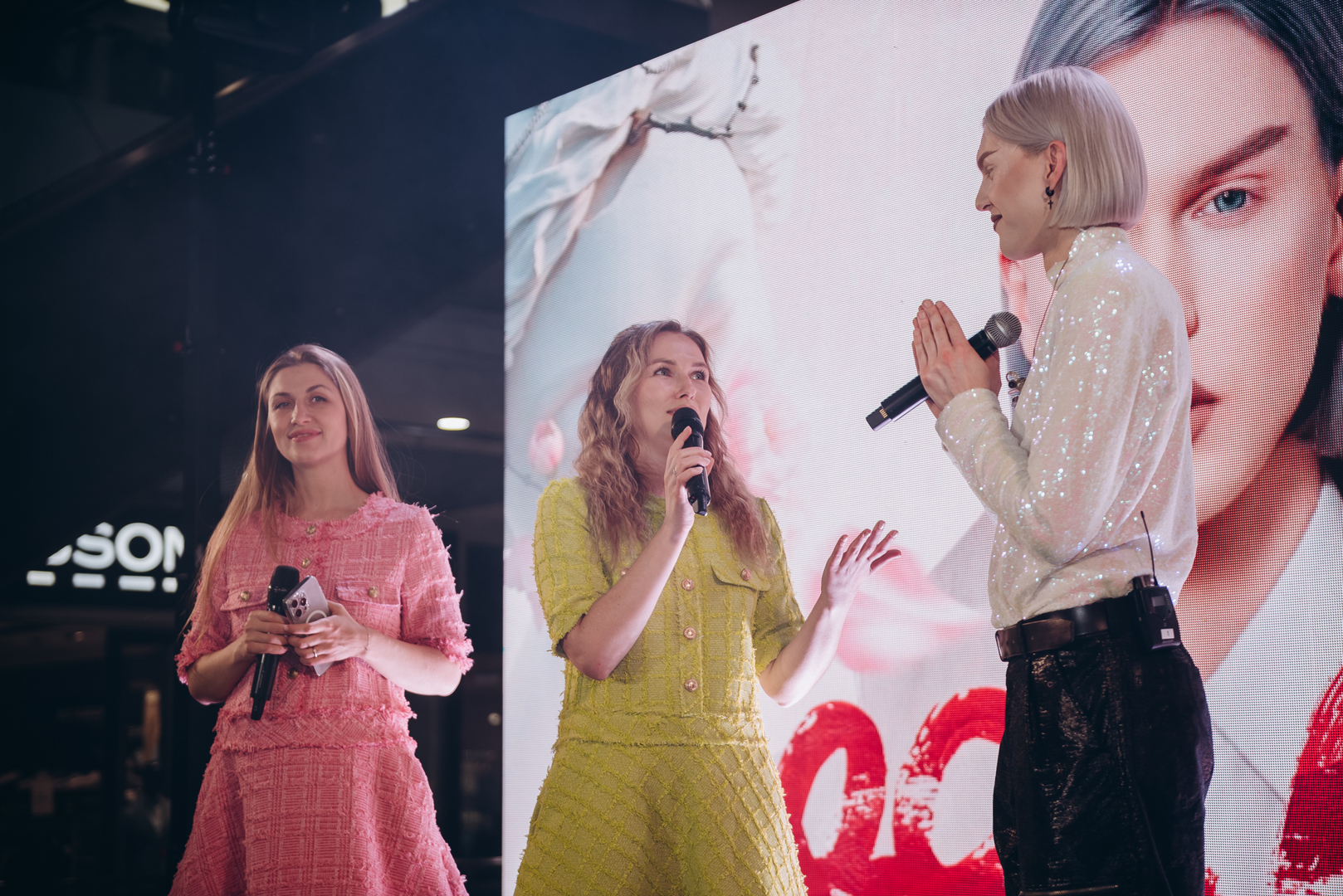 &quot;Весна у Gulliver – час святкувати!&quot; за участі: Єгора Андрюшина, Насті Цимбалару, Олени Тополі та Валентини Олеярник та розіграш від TOUS  image-196