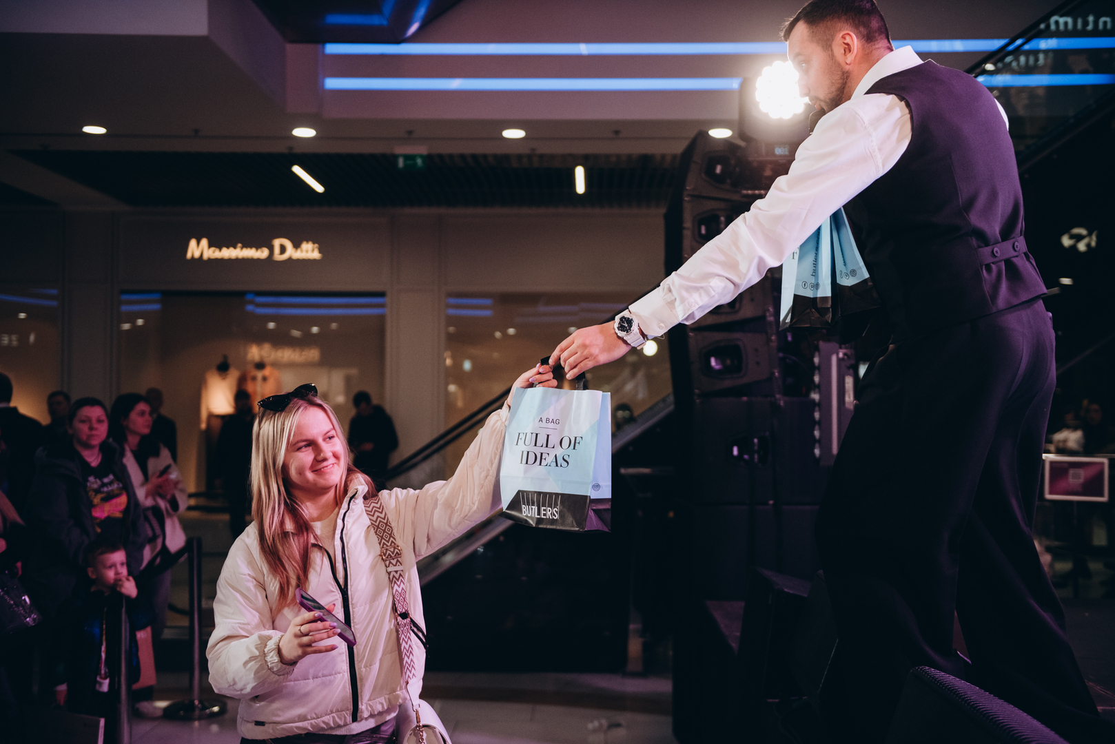 &quot;Весна у Gulliver – час святкувати!&quot; за участі: Єгора Андрюшина, Насті Цимбалару, Олени Тополі та Валентини Олеярник та розіграш від TOUS  image-237