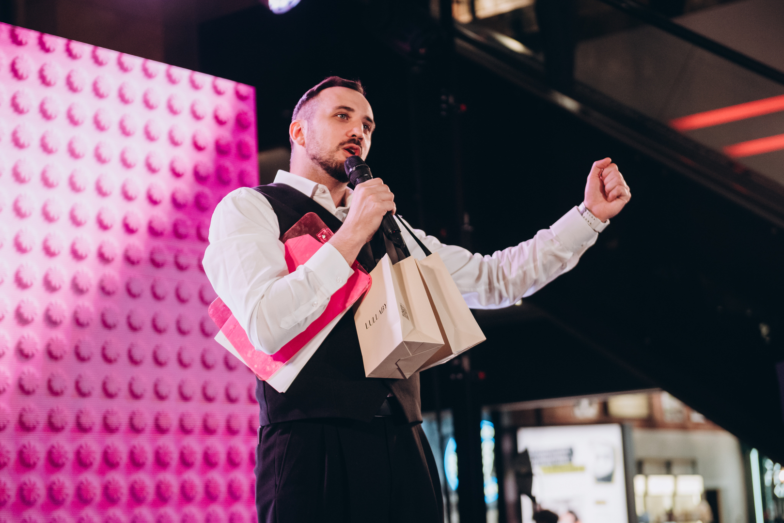 &quot;Весна у Gulliver – час святкувати!&quot; за участі: Єгора Андрюшина, Насті Цимбалару, Олени Тополі та Валентини Олеярник та розіграш від TOUS  image-241