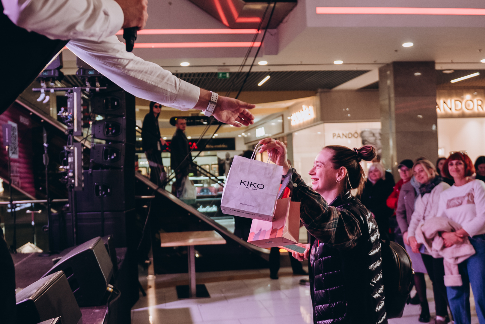 &quot;Весна у Gulliver – час святкувати!&quot; за участі: Єгора Андрюшина, Насті Цимбалару, Олени Тополі та Валентини Олеярник та розіграш від TOUS  image-257