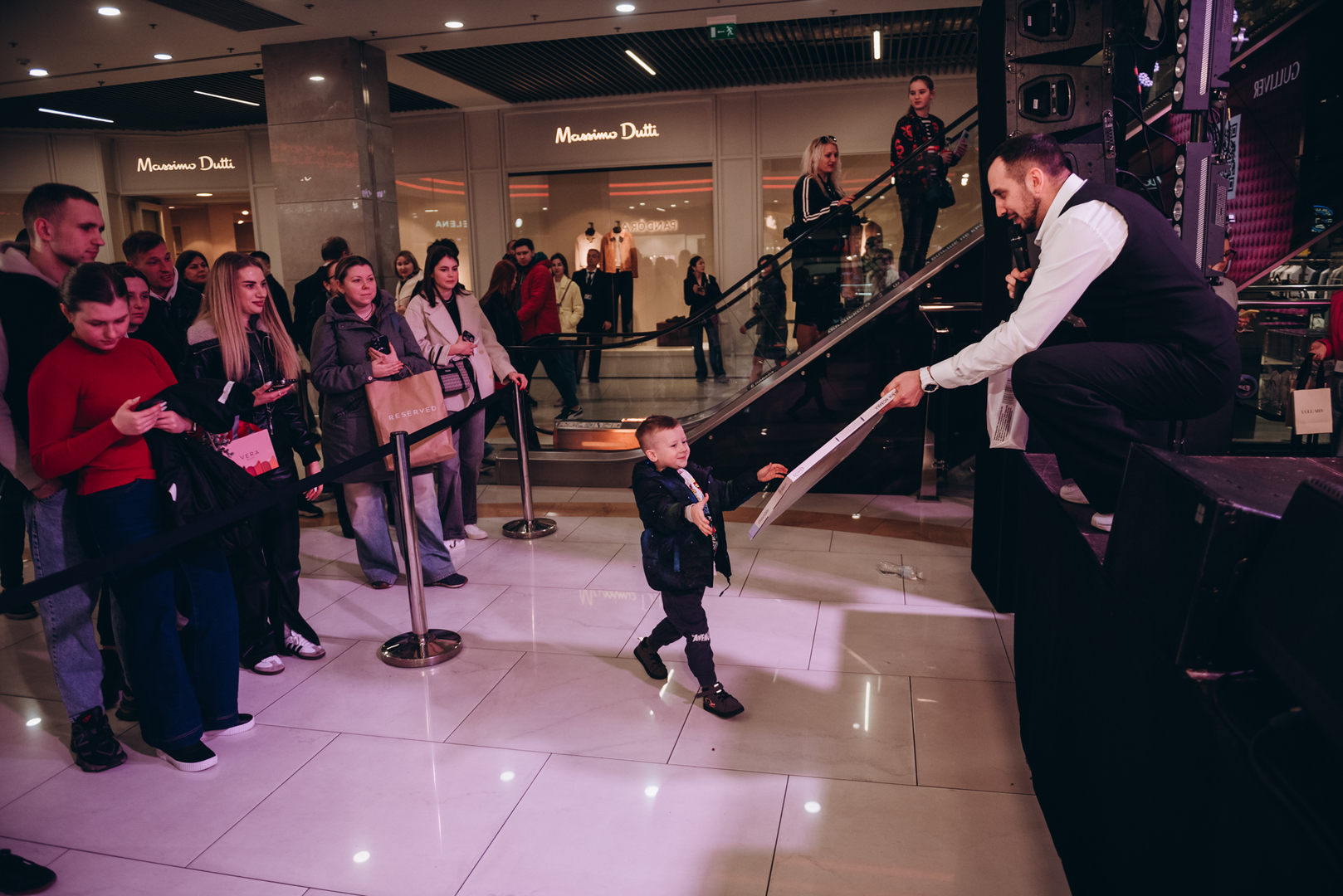 &quot;Весна у Gulliver – час святкувати!&quot; за участі: Єгора Андрюшина, Насті Цимбалару, Олени Тополі та Валентини Олеярник та розіграш від TOUS  image-256