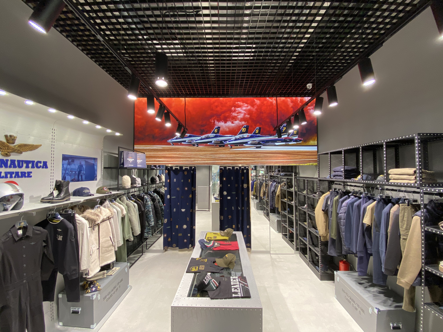 Shop Aeronautica Militare in the center of Kiev in the Gulliver