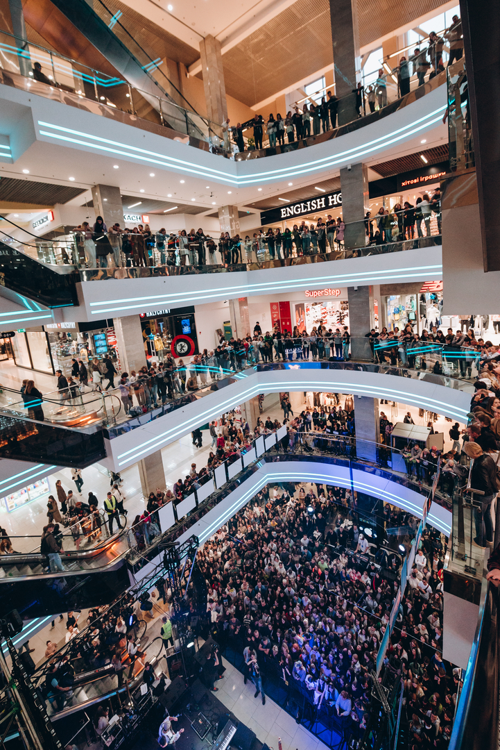 Дня Народження ТРЦ Gulliver 11 років image-340