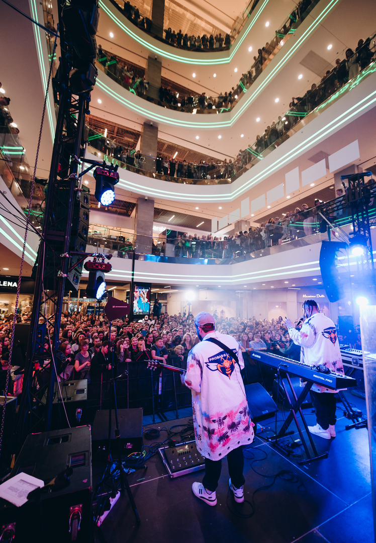 Дня Народження ТРЦ Gulliver 11 років image-357