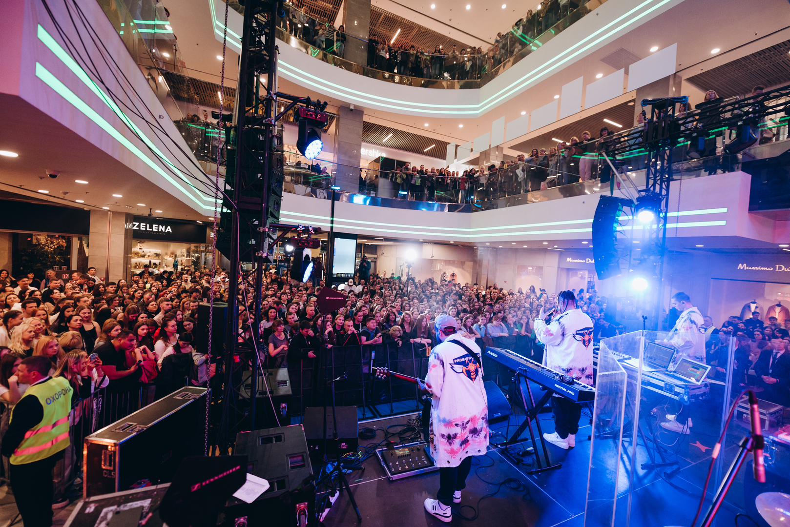 Дня Народження ТРЦ Gulliver 11 років image-358