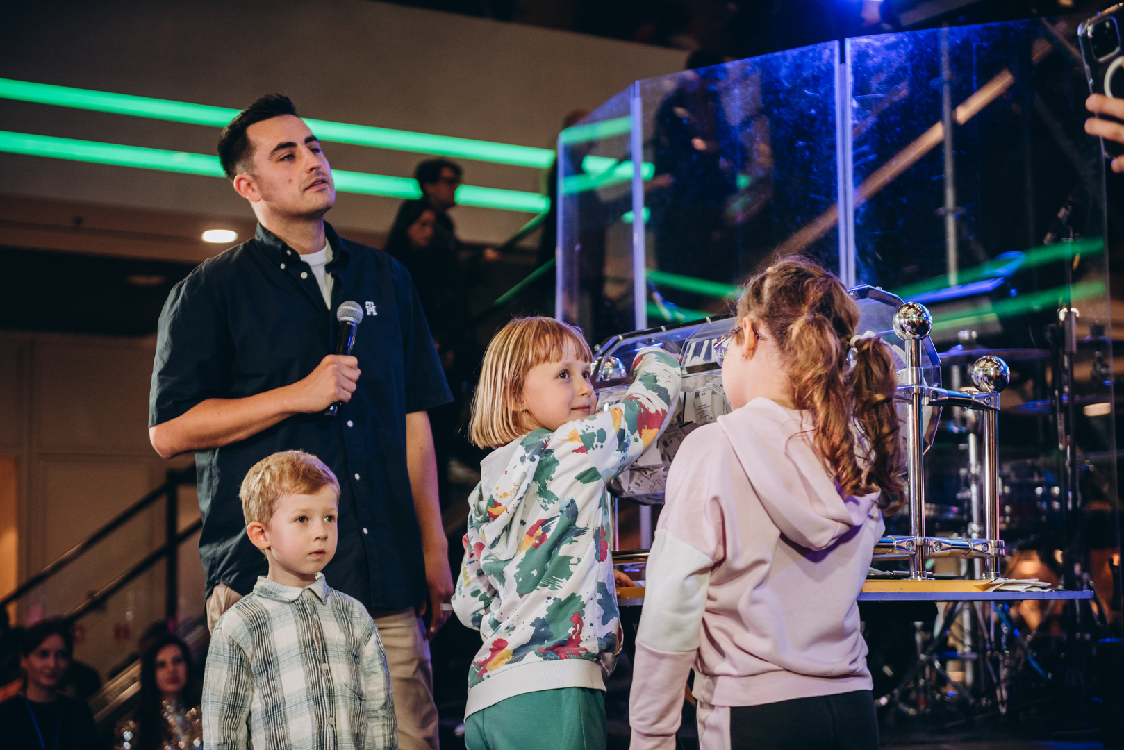 Дня Народження ТРЦ Gulliver 11 років image-458