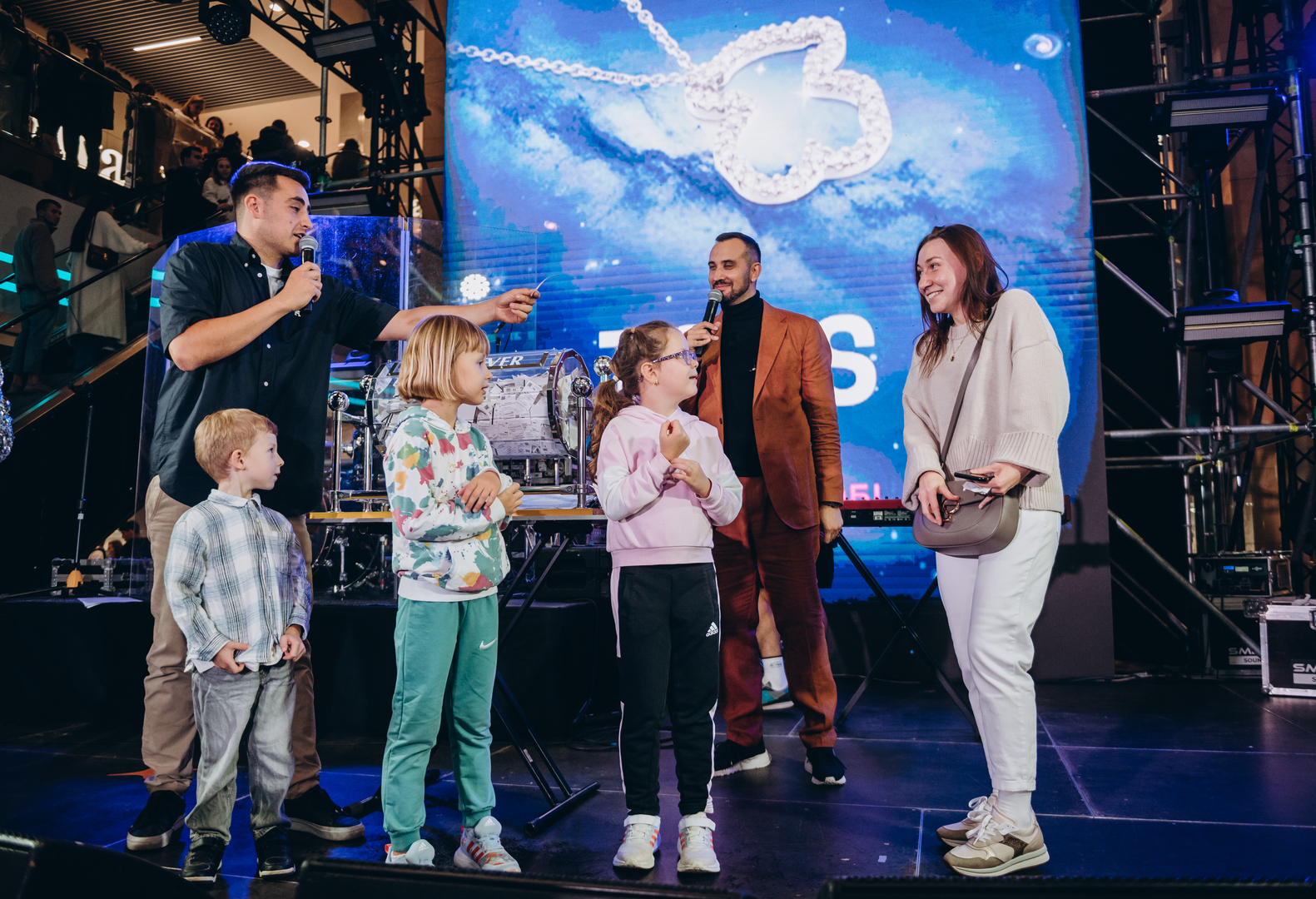 Дня Народження ТРЦ Gulliver 11 років image-464