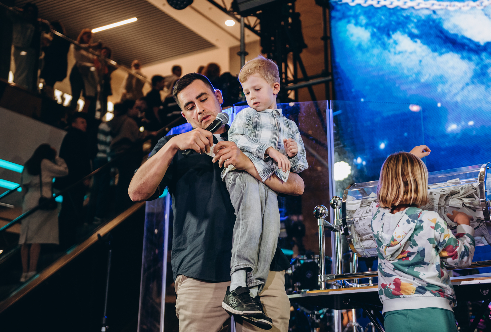 Дня Народження ТРЦ Gulliver 11 років image-466