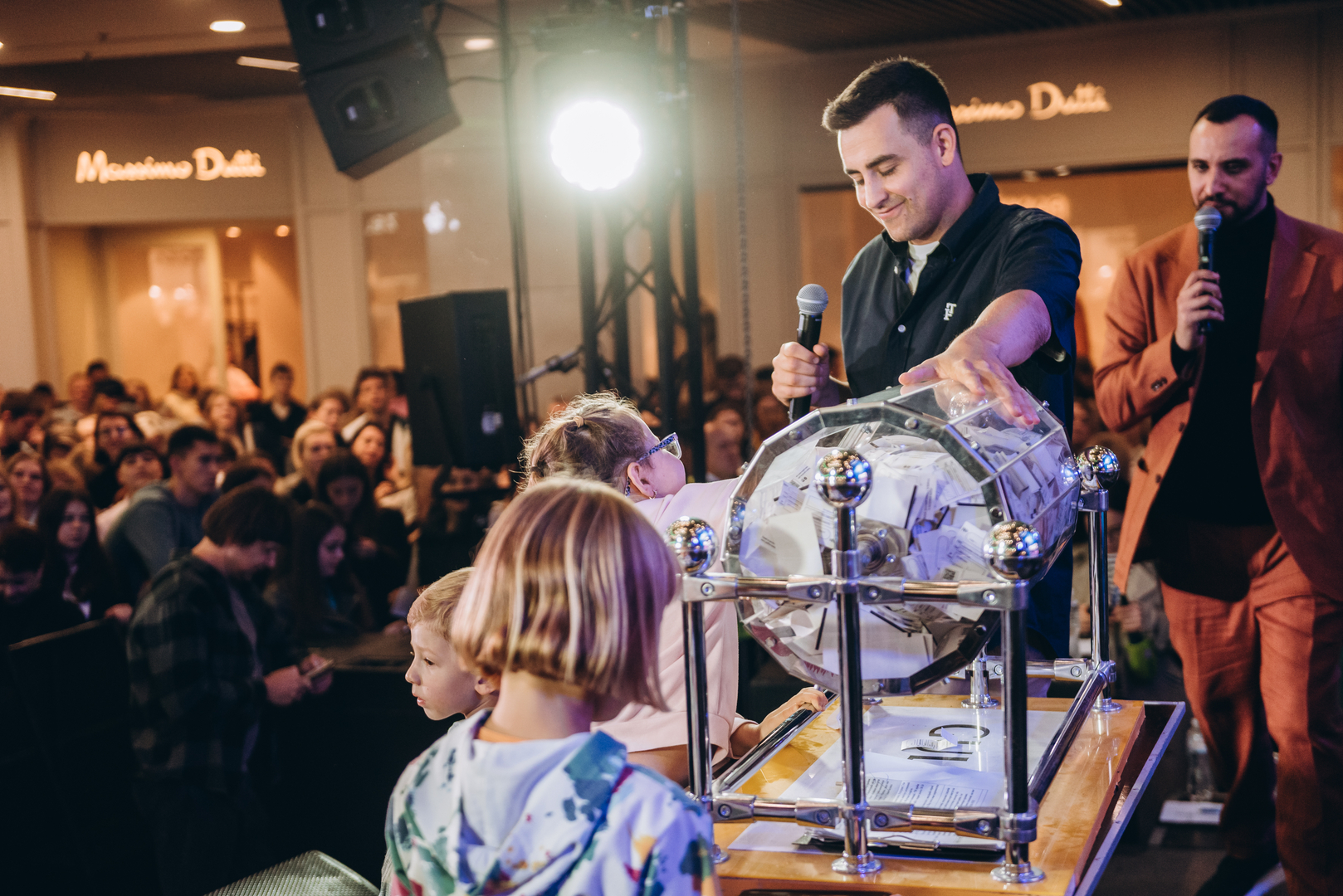 Дня Народження ТРЦ Gulliver 11 років image-469