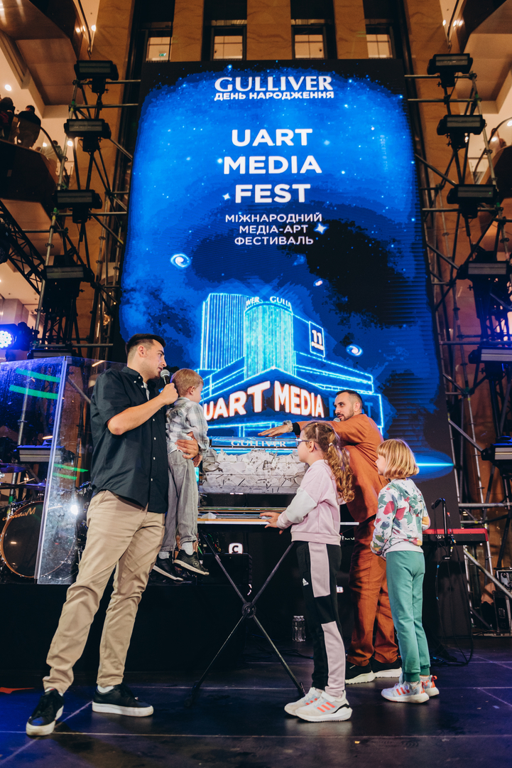 Дня Народження ТРЦ Gulliver 11 років image-490