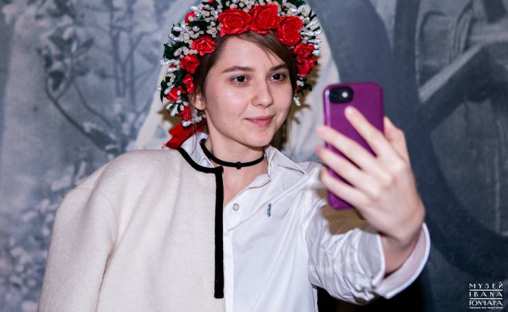 Заселфиться по-традиционному, или Как отметили Международный день музейных Селфи в Музее Ивана Гончара