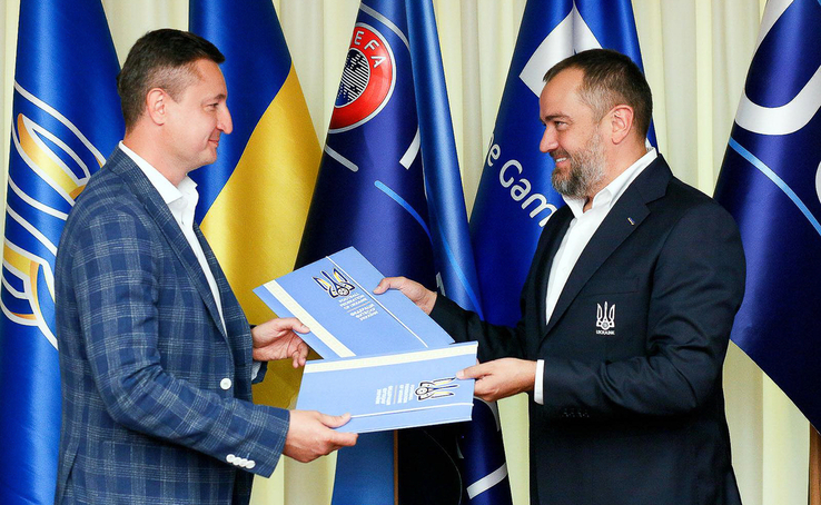ARBER is the official business dress of Ukrainian football!