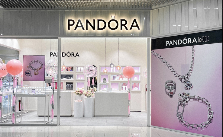 Updated Pandora store in Gulliver Mall!