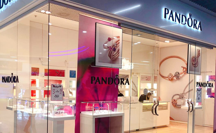 ТРЦ Gulliver відновлює роботу магазин Pandora